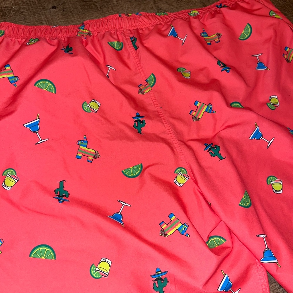 True Nation Coral Pink Margaritas, Limes & Piñatas Swimsuit - Men's Size 4XL EUC - Picture 6 of 6